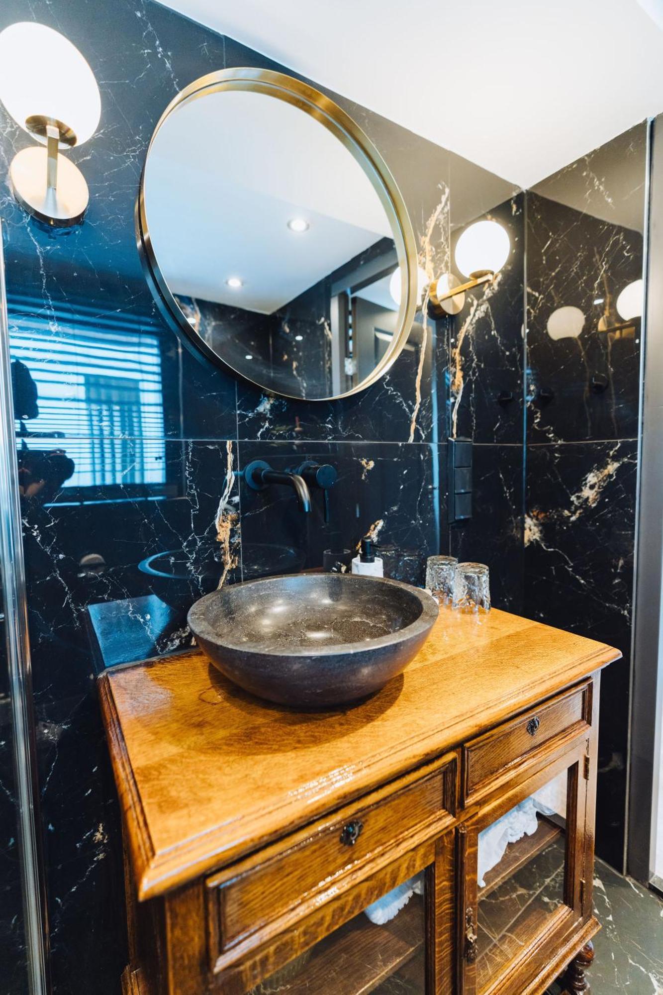 Lok Historics Luxury Art-Inspired Loft In Historic City Centre! 하를렘 외부 사진