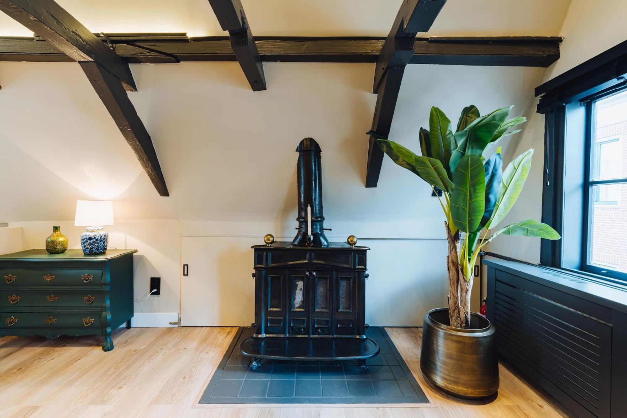 Lok Historics Luxury Art-Inspired Loft In Historic City Centre! 하를렘 외부 사진